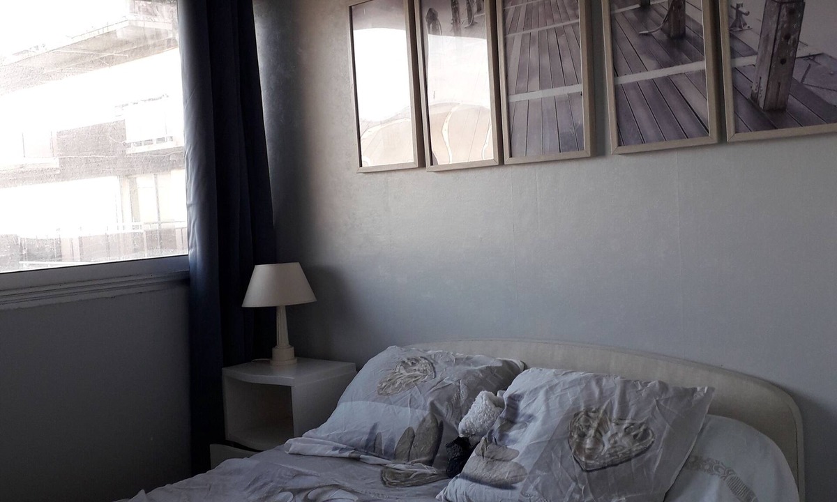 Courseulles-sur-Mer Apartment | T2 with sea view balcony and elevator