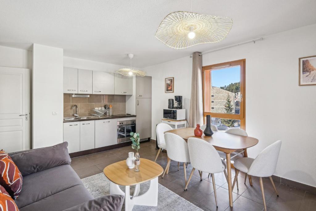 Font-Romeu-Odeillo-Via Apartment | T3 Chaleureux à Font-Romeu