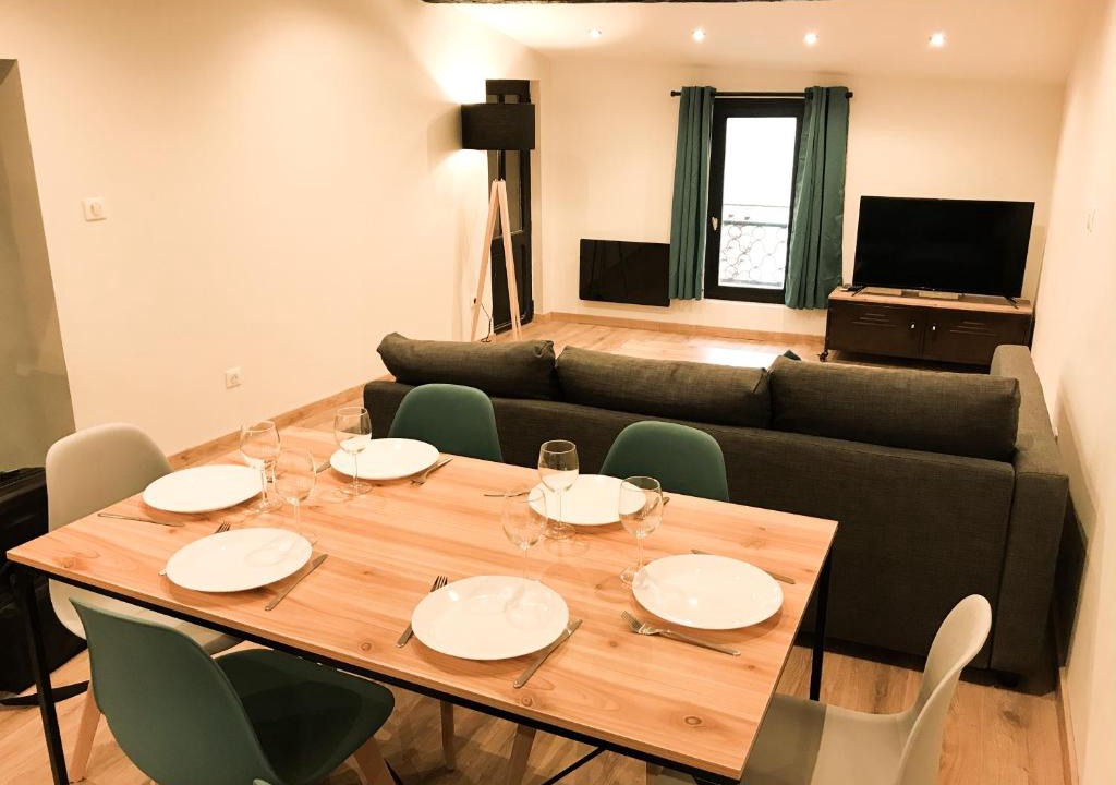 Cite Apartment | T3 cosy au pied de la cathédrale Narbonne hyper-centre