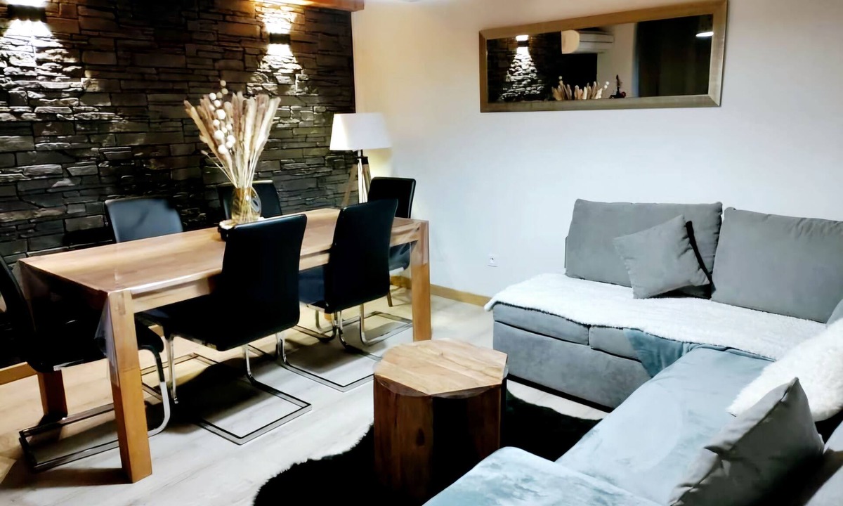 Bagneres-de-Luchon Apartment | T3 Duplex apartment for cures and vacations, Centre ville Allée d'Ethigny