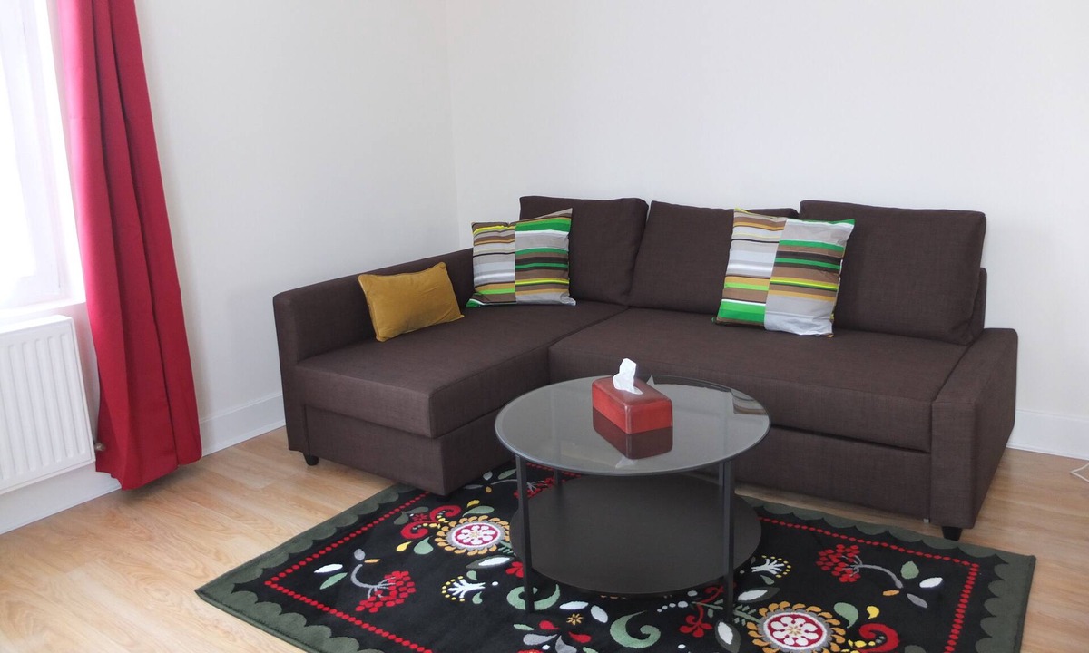 Neuvy-sur-Barangeon Apartment | T3 duplex in castle in Sologne