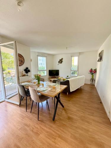 Ile de Nantes Palais des Congres Apartment | T3 lumineux avec terrasse et parking - Île de Nantes
