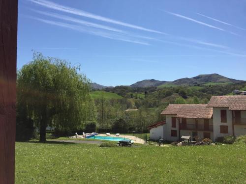 Souraide Apartment | T3 pays du piment d'Espelette - résidence avec piscine chauffée