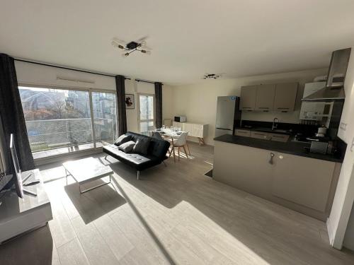 Saint-Jacques-de-la-Lande Apartment | T3 proche aéroport