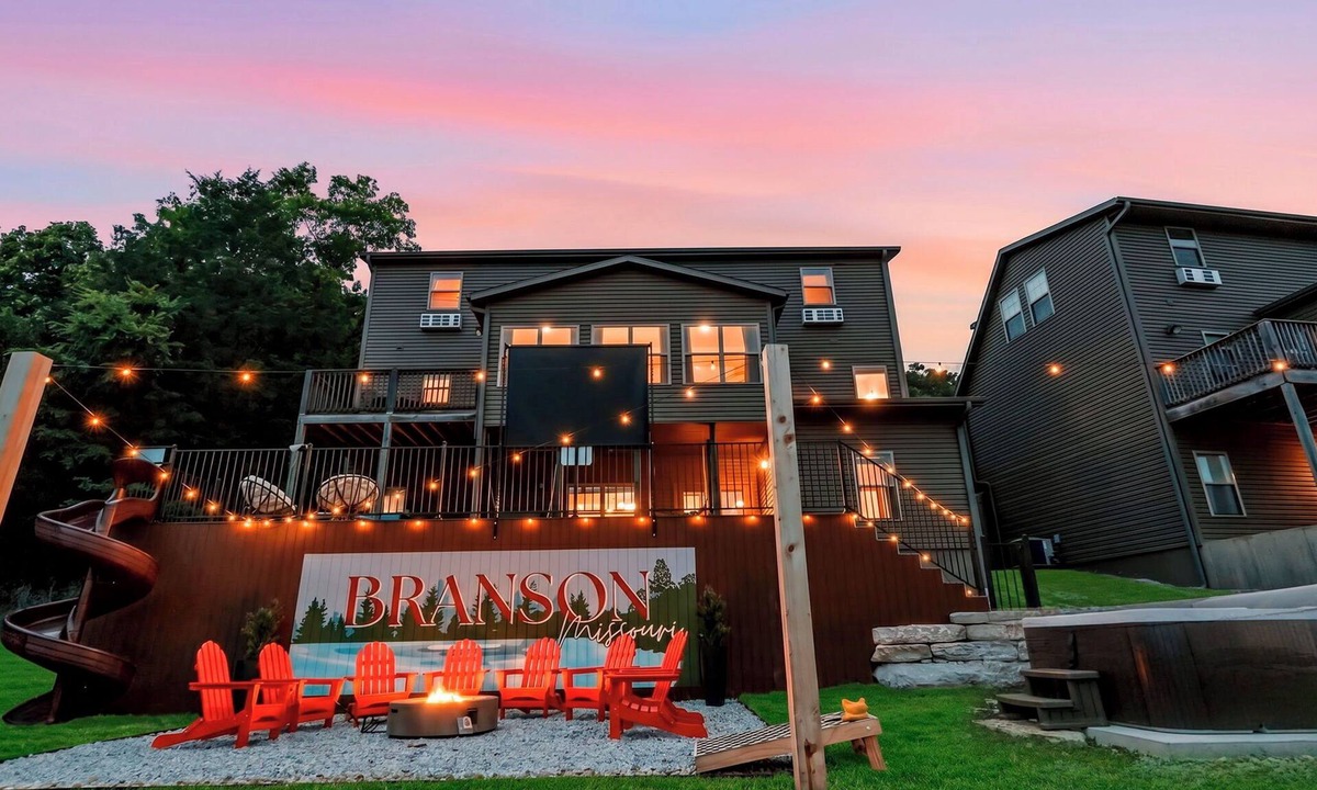 Indian Point House | Table Rock Lake Views, Boat slip Included!