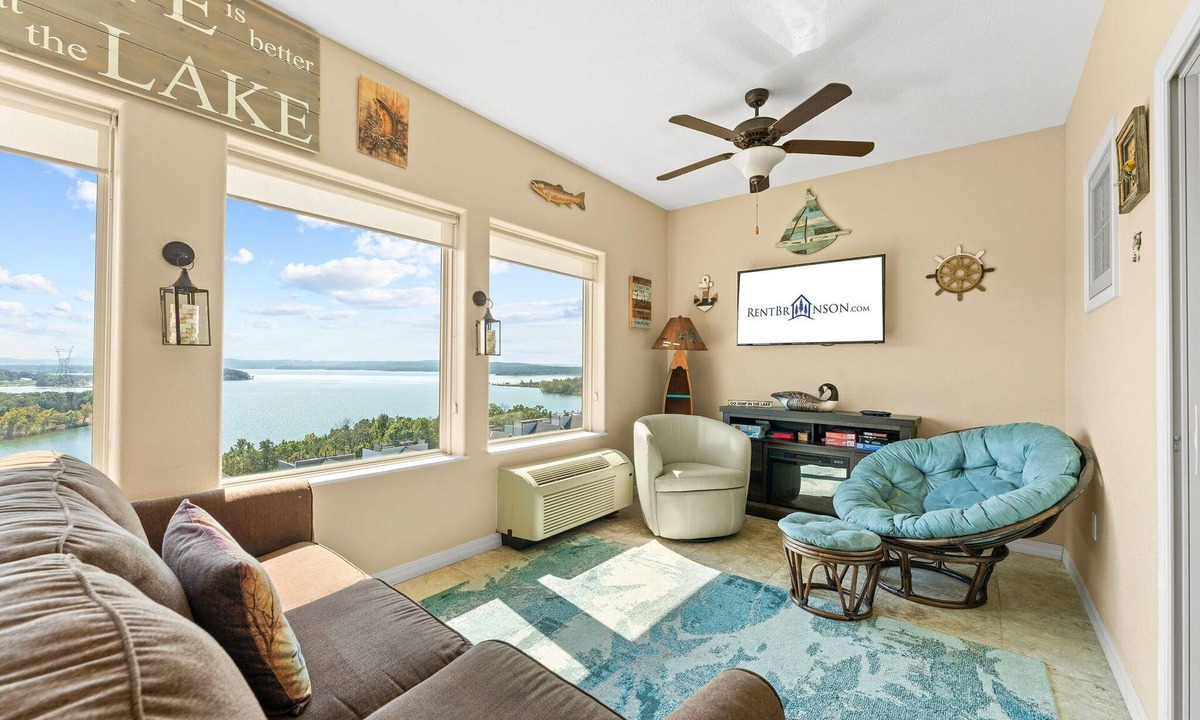 Table Rock Condo | Table Rock View Penthouse with Sun Room, Luxury Decor, Free Tickets & Prime Location