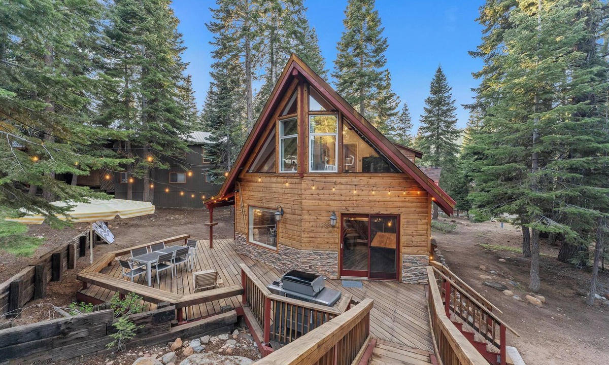 Kingswood Estates Cabin | Tahoe Cabin Hot Tub Sauna