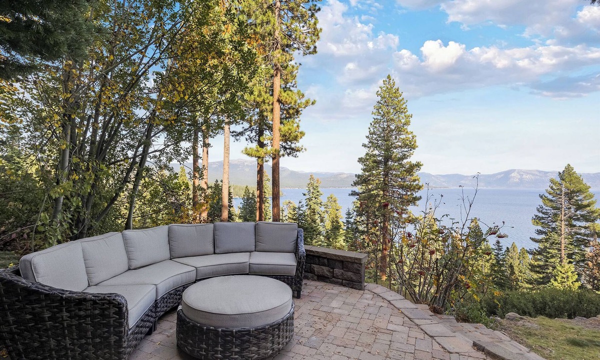 Ridgewood House | Tahoe Mountain Retreat – Sleeps 12!