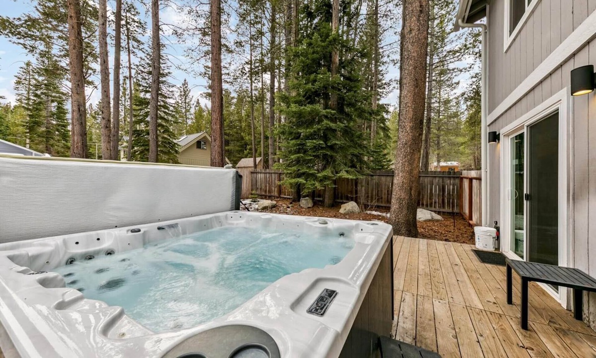 North Upper Truckee House | Tahoe Spa Cabin: Private Sauna and Hot Tub, Game Room, Dog Friendly