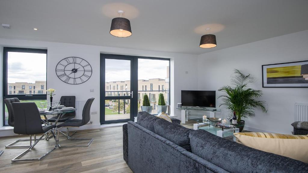 Trumpington Apartment | Tailored Stays - De Havilland House