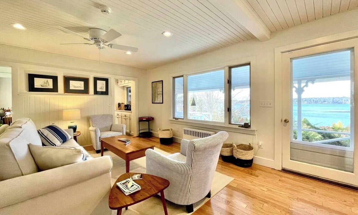 East Boothbay House | Tailwinds - Upscale Oceanfront! Stunning Views!