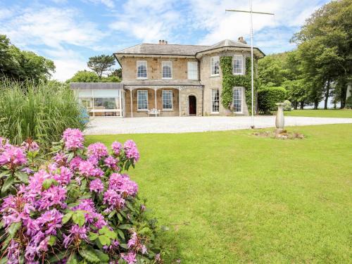 Llanfairpwllgwyngyll House | Tal Gwynedd