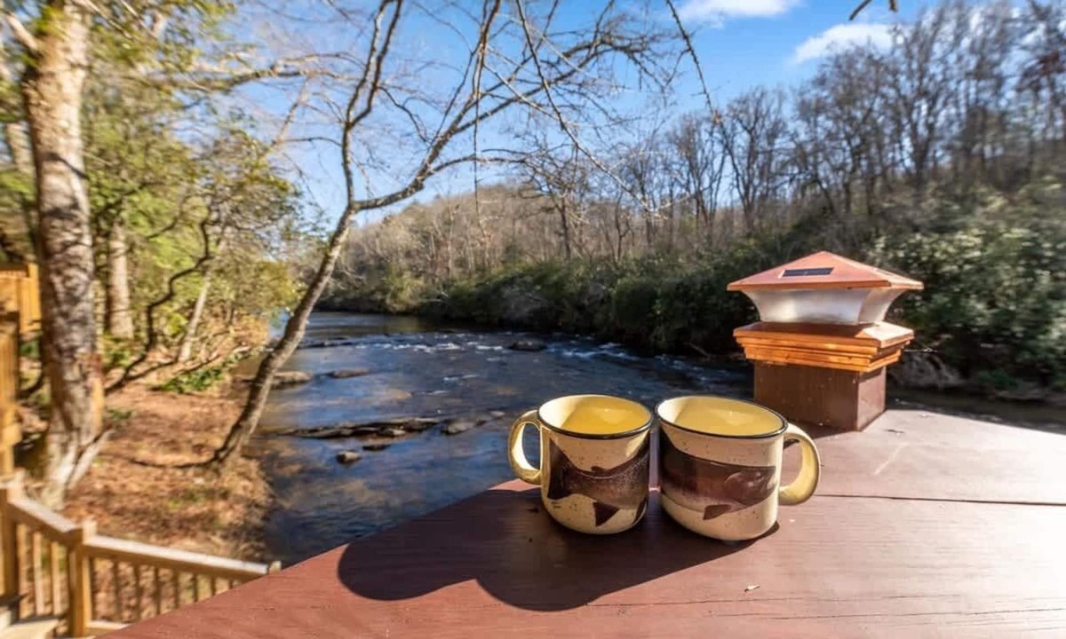 Dial Cabin | Talking Waters - Fishing Camp