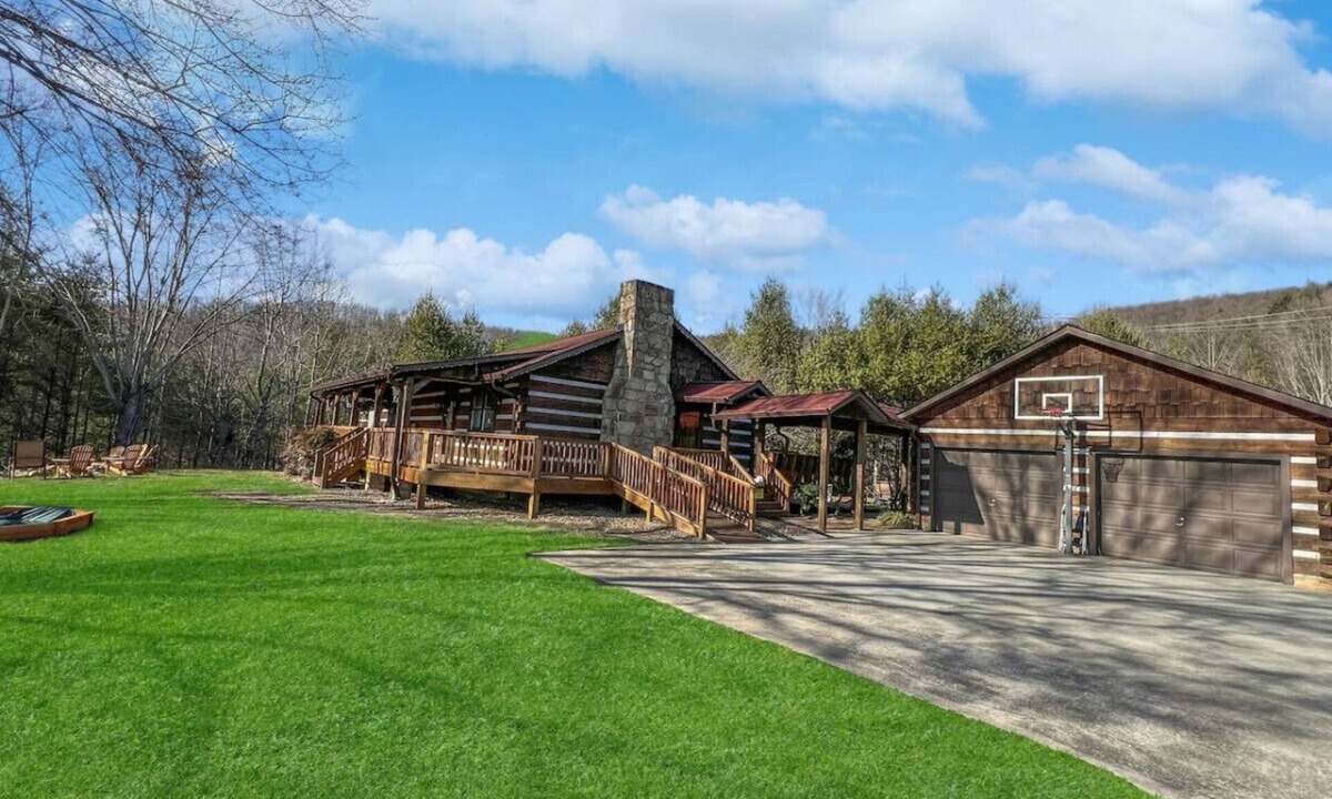 Wilkesboro Cabin | Tall Maple Lodge with Views