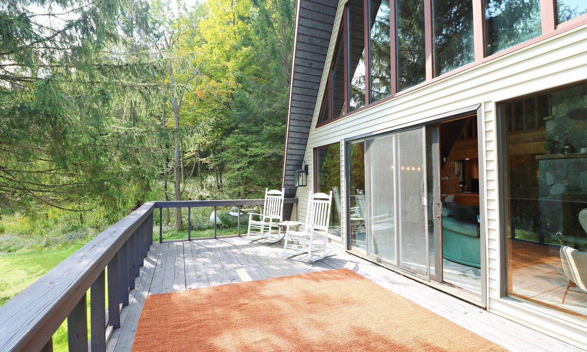 Little Valley House | Tall Pines