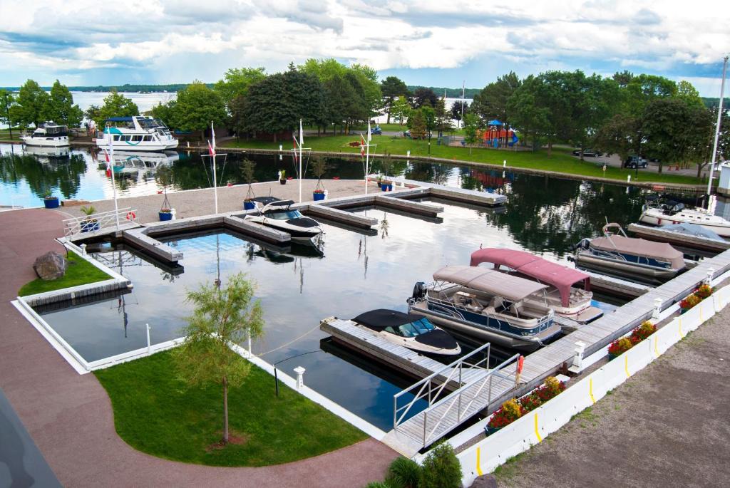 Brockville Apartment | Tall Ships Landing Coastal Resort