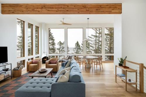 Lutsen House | Tallens Stuga minutes from Lutsen Mountain
