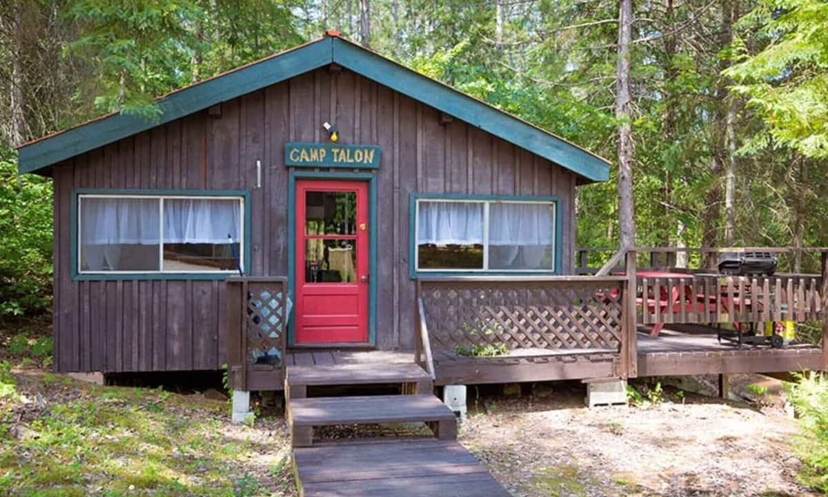 Eau Claire Cottage | Talon Cottage