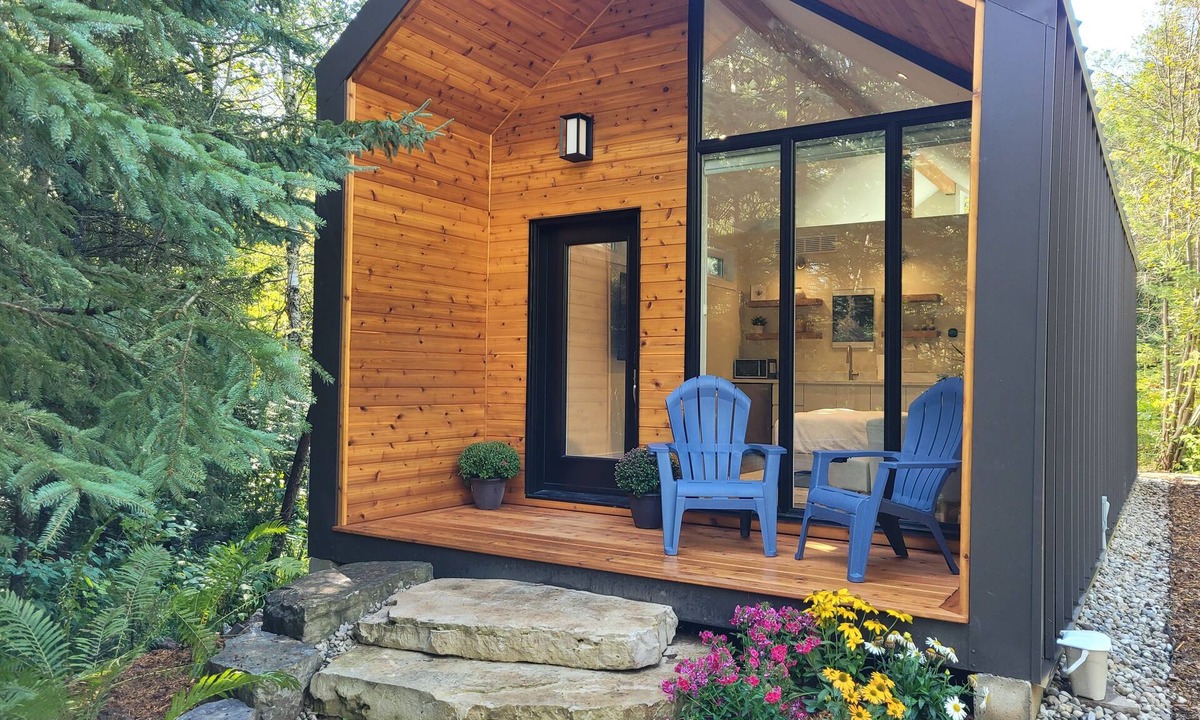Amaranth Cabin | Tamarack Trails - Wilderness Cabin