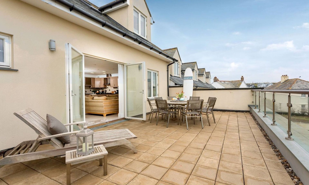 Constantine Bay Cottage | Tamarisk - a beautiful first floor apartment