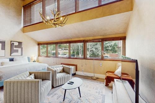 Purgatory Hotel | Tamarron Lodge #753