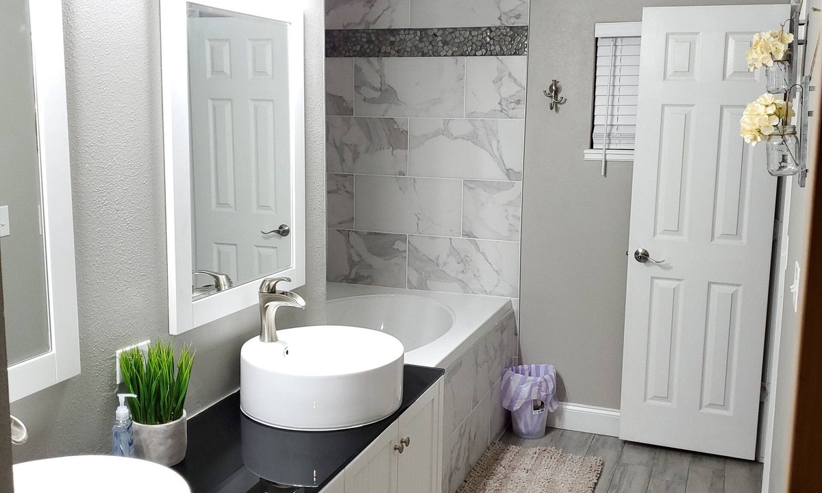 Ruskin House | Tampa Bay Area Getaway
