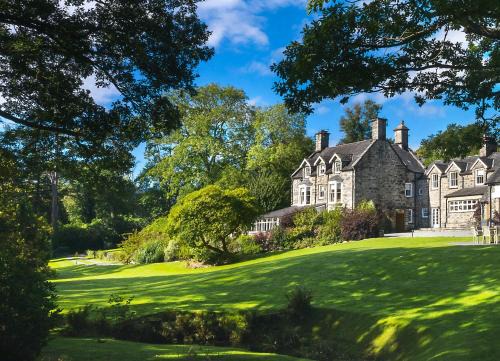 Llanelltyd House | Tan Llan