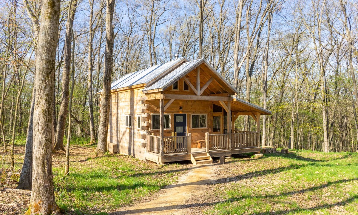 Viroqua Cabin | Tanager cabin at Driftless Creek