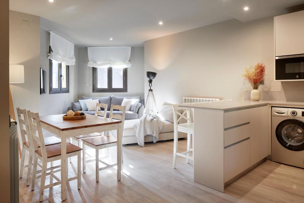 Beret Apartment | Tanau by FeelFree Rentals