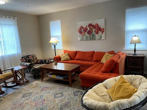 Middletown Apartment | Tangerine Cottage