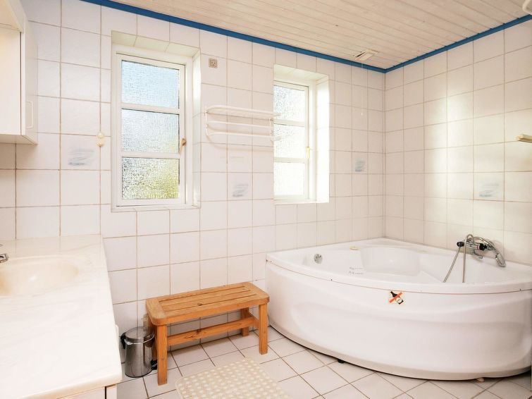 Tversted Villa | Tannisby Holiday Home, Sleeps 10 with WiFi