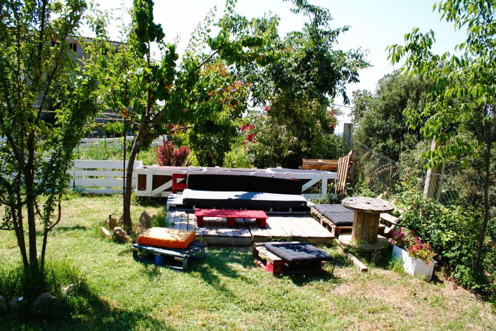 Radiquero Hostel | Tantaka - Albergue Los Meleses