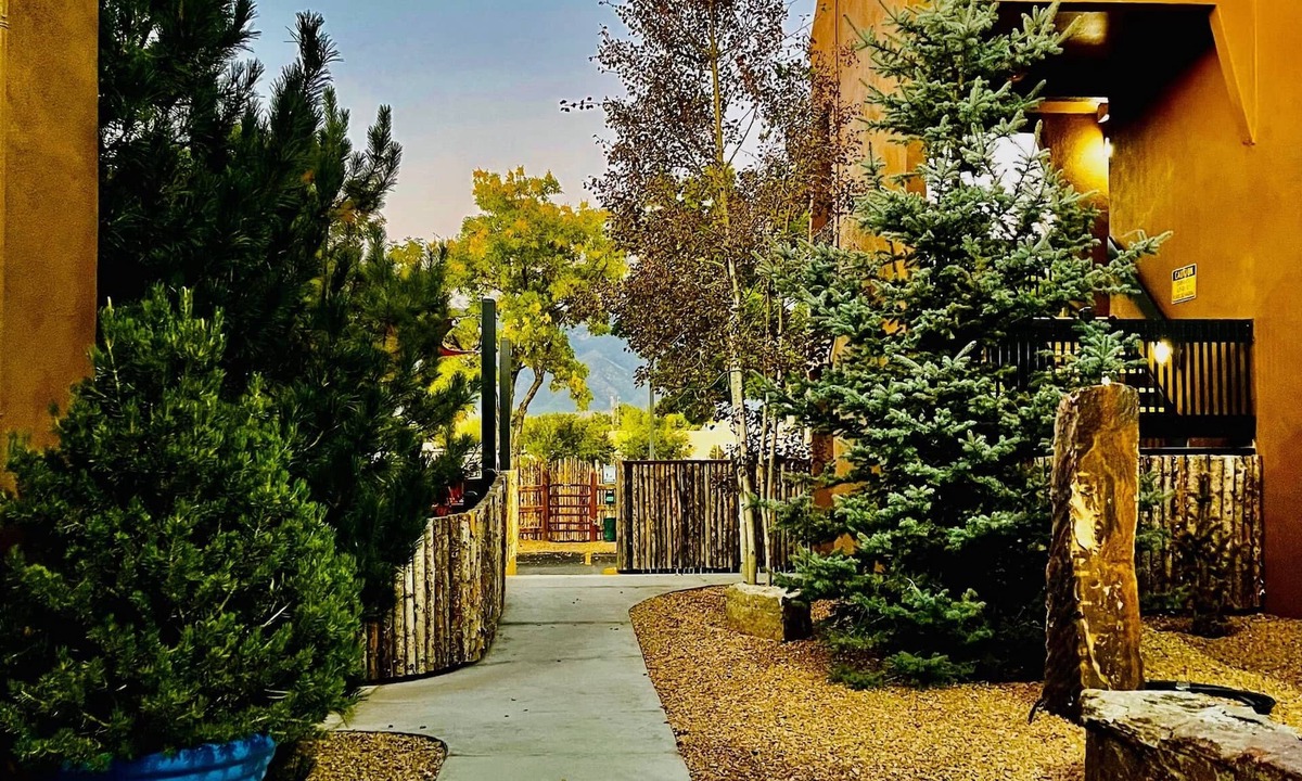 Taos Hotel | Taos Valley Lodge