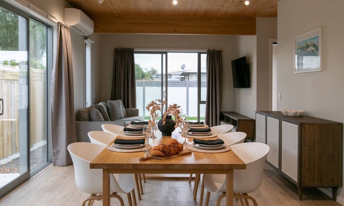 Taradale House | Taradale Gem - stylish 3-bed home in Taradale