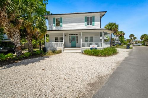 Historic Downtown Apalachicola Hotel | Taranto House by Visit Apalach