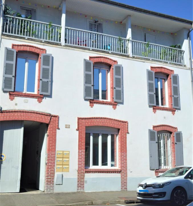 Tarbes Apartment | Tarbes Immeuble résidentiel labelisé et classé Proche des Halles Marcadieu et Brauhauban et du Parc des expositions - Appartements Appaloosa T2 Rdc et Pyrénéa T2 au 1er étage avec terrasse couverte -Parking gratuit-