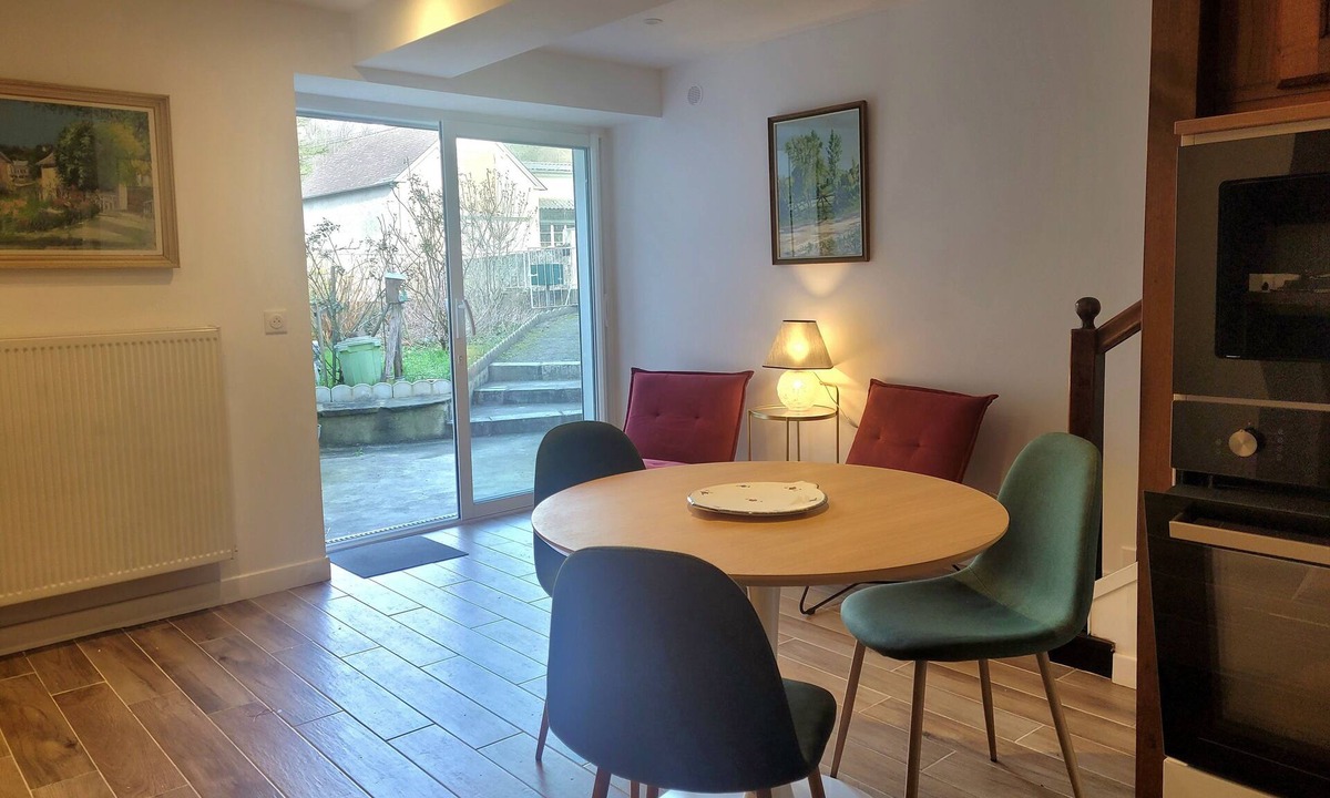 Tardets-Sorholus Apartment | Tardets Centre Apartment with garden