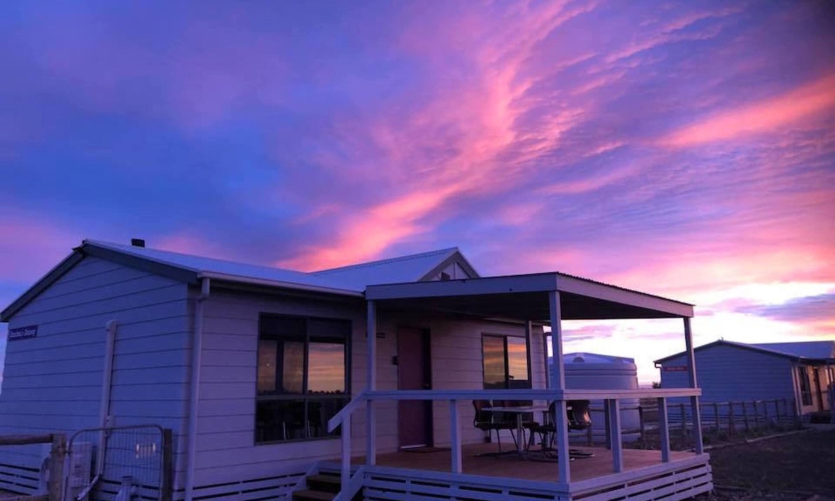 Wallaroo Cabin | Tarnasey Farm