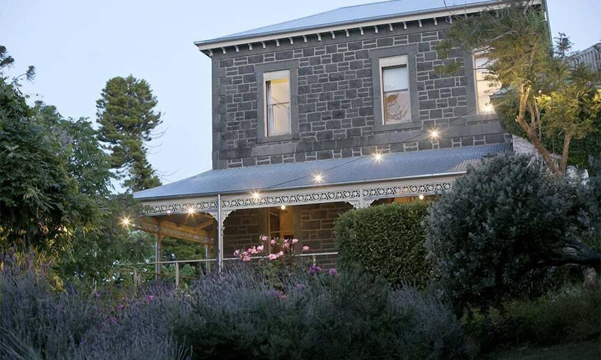 Warncoort Cottage | Tarndie