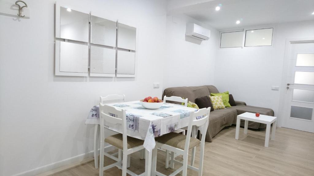 Tarragona Apartment | Tarragona Center Room