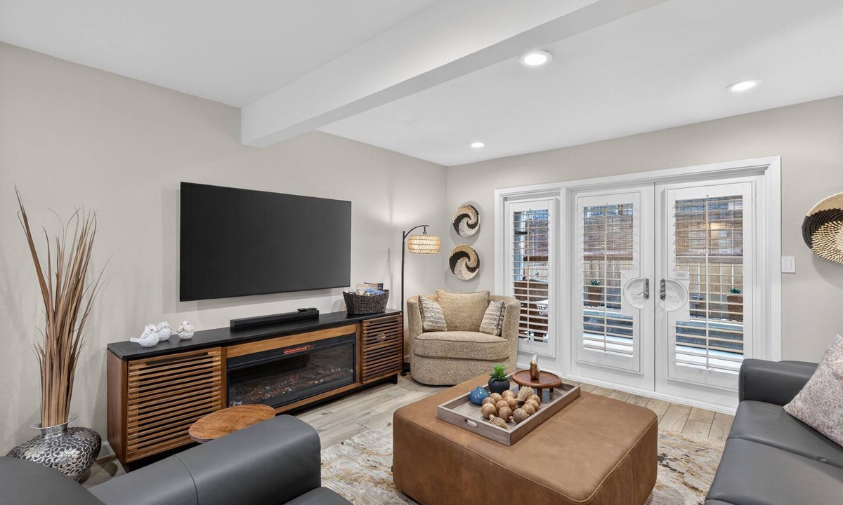Tarrytown Condo | 🌿 Tarrytown Condo Near Downtown + Lady Bird Lake | Tarrytown Comfort 🌵
