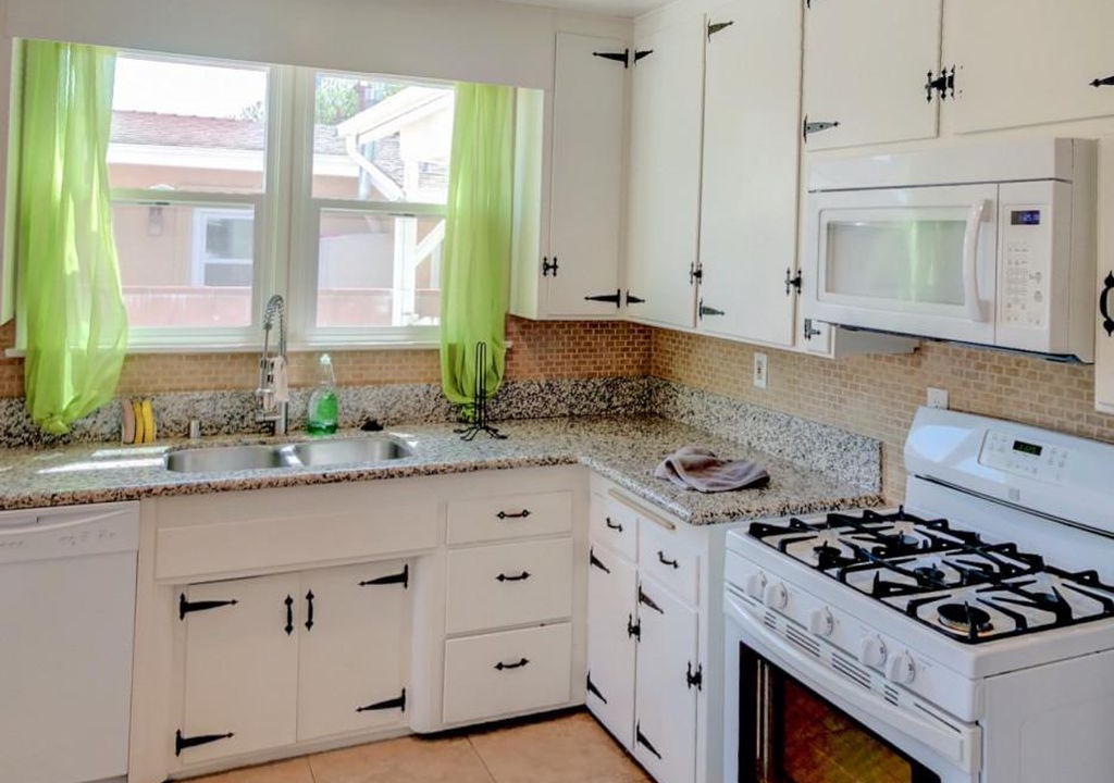 Reseda House | Tarzana Home Room 3 - Bed 4