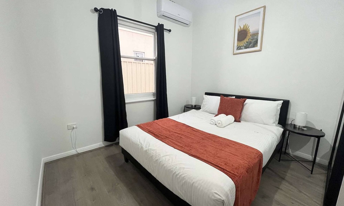 Greenacres House | Tasha's Duplex on Muller