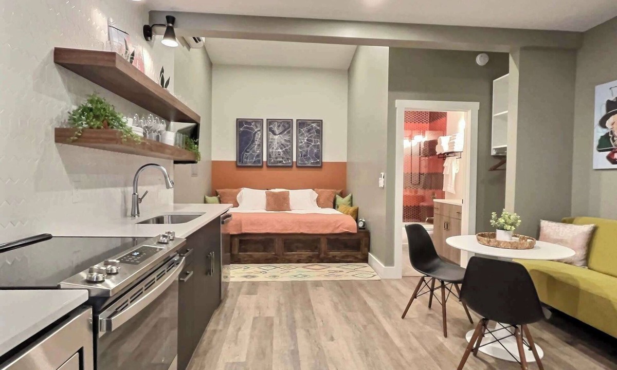 Cherokee Triangle Apartment | Taste of KY Studio @ Bungalou + Bourbon Bar + Gameyard