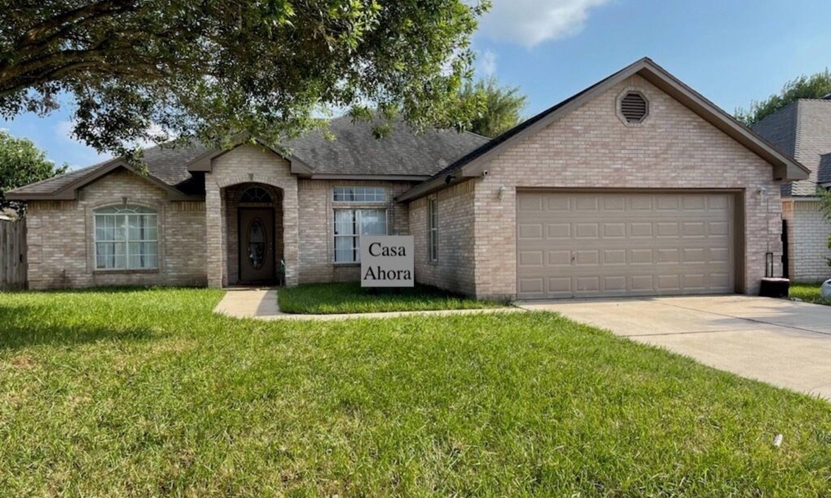 Brownsville House | Tastefully remodeled and furnished home in the heart of Brownsville.