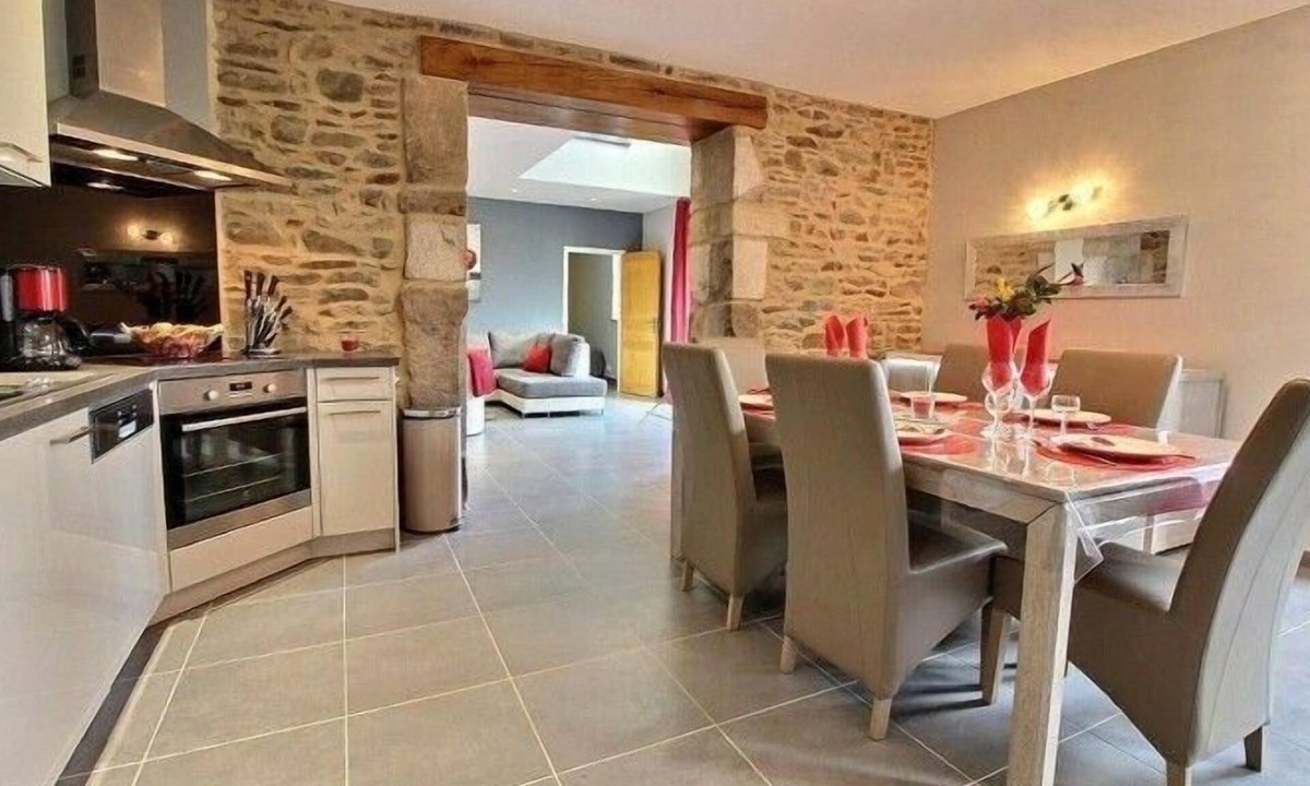 Le Ru House | Tastefully renovated cottage in 2017