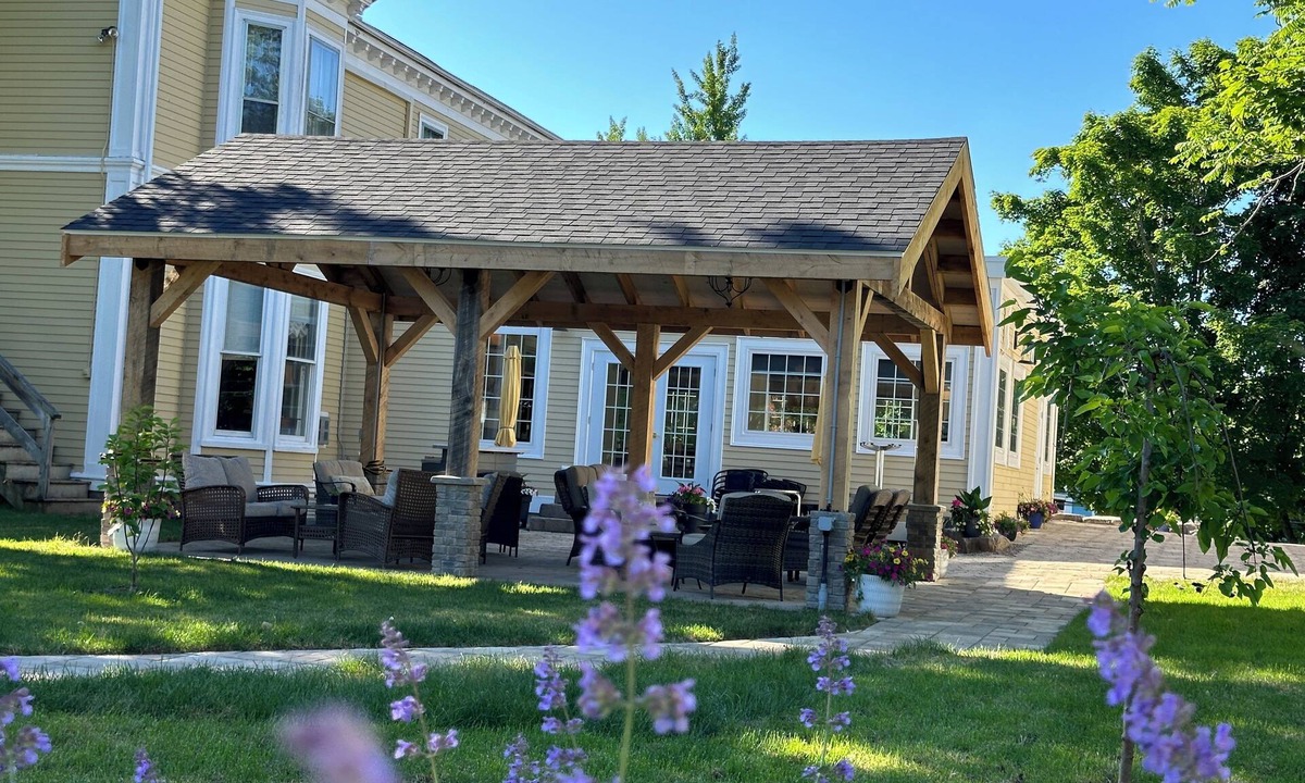 Wolfville Bed & Breakfast | Tattingstone Inn