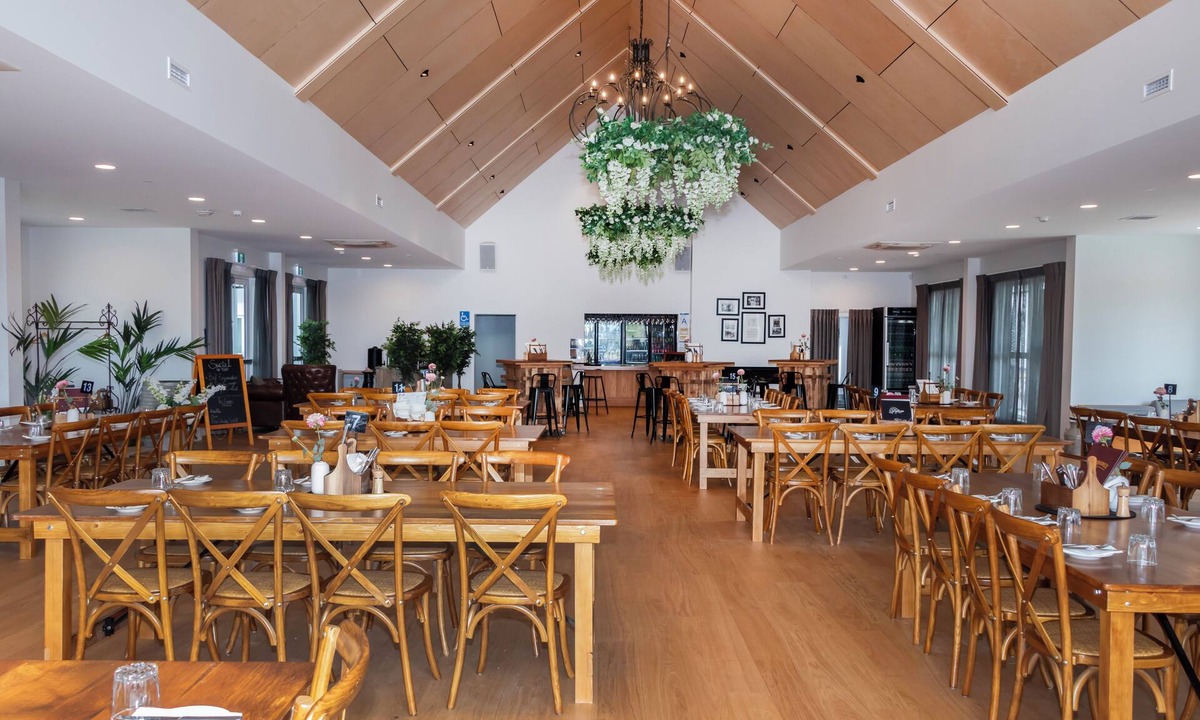 Manakau Hotel | Tatum