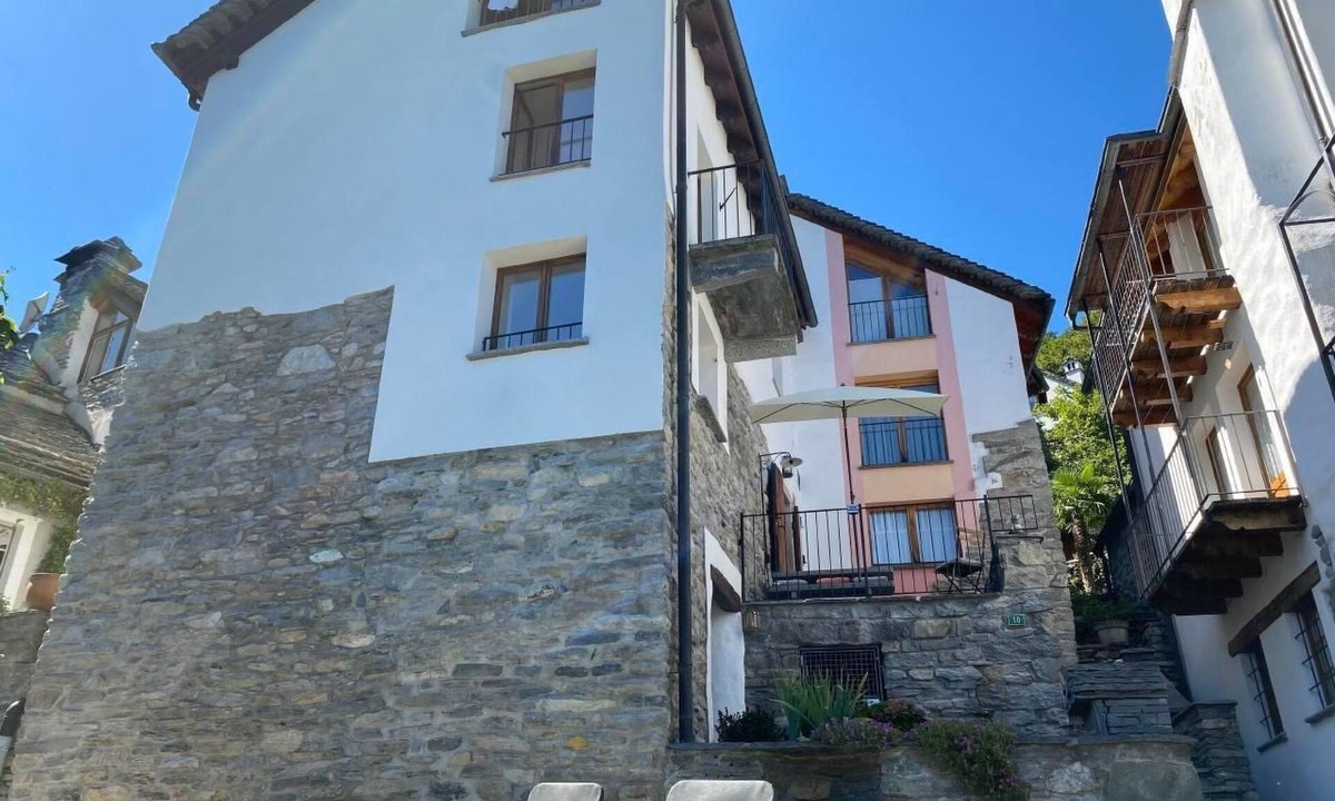 Lionza House | Tausend Steine Haus by Interhome