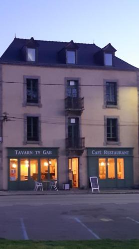 Hennebont Hotel | Tavarn Ty Gar